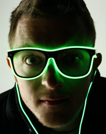 1pcs-New-ray-black-el-led-glasses-luminous-gift-led-glasses-for-parties-blue-lighting-flashing